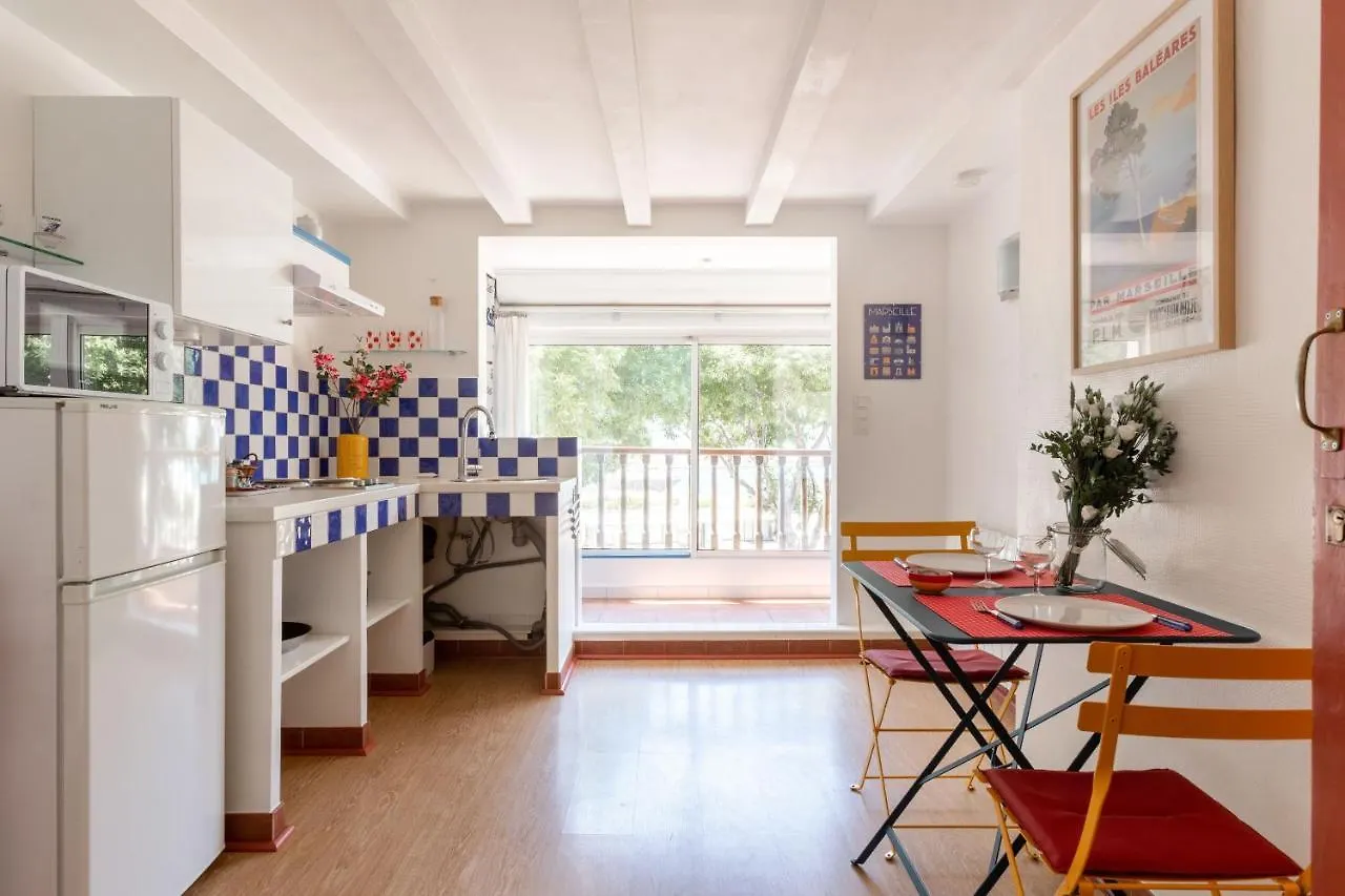 Apartment Cabine 56 - Comme Une Cabine De Bateau A L'Entree Du Port Marseille